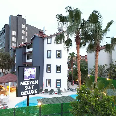 Meryam Sueit Deluxe